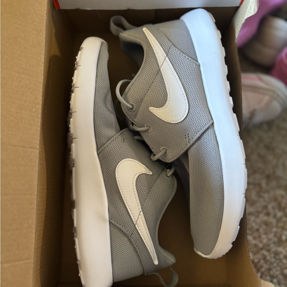 Nike grey roshe - Picture 5 of 6